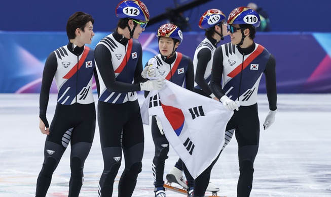 Korea gewann Gold und Silber im Shorttrack-Finale über 1500 m der Frauen