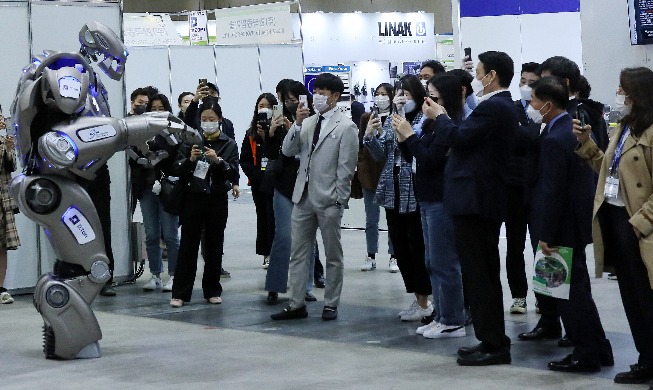 [Korea in Fotos] Landesweit größte Maschinenausstellung findet statt