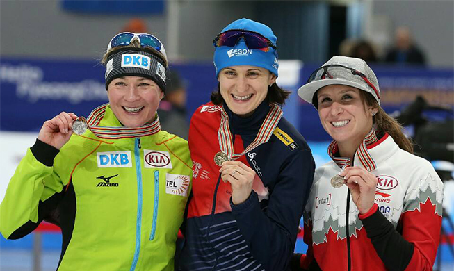 Tschechien gewinnt 5000-Meter-Eisschnelllauf der Damen