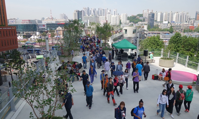 Das neue Wahrzeichen vom fußgängerfreundlichen Seoul: „Seoul-ro 7017“