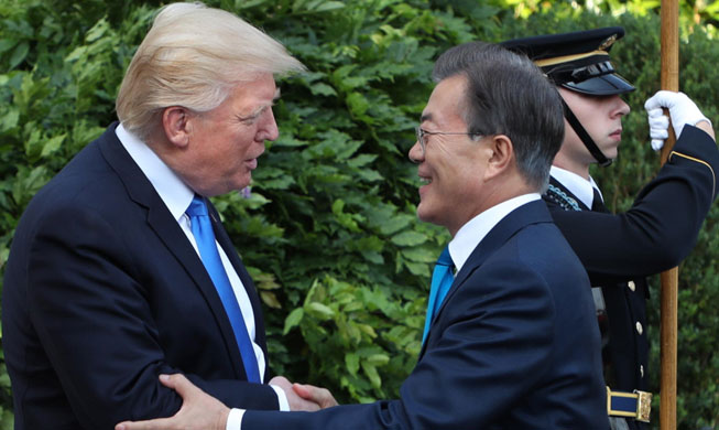 Präsident Moon: „USA freuen sich auf Koreas Erfolg“ 