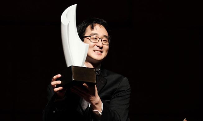 Suh Hyung-Min gewinnt den 8. Deutschen Pianistenpreis