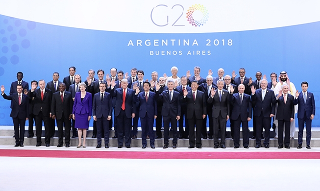 Präsident Moon Jae-in nimmt am G20-Gipfel 2018 in Argentinien teil