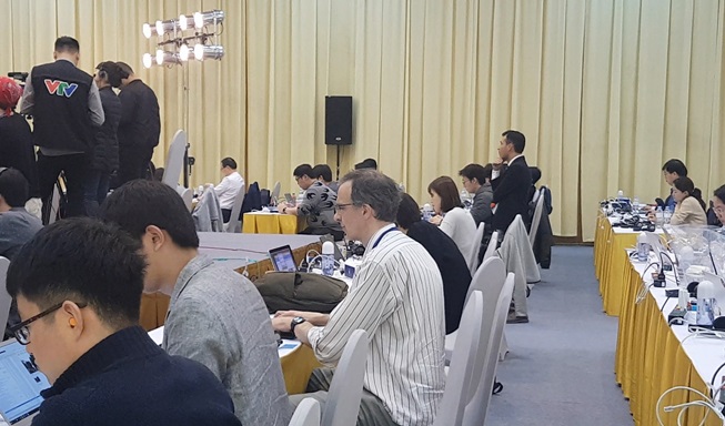 [Jetzt in Hanoi] Warum versammeln sich Journalisten vor dem Korea Press Center?