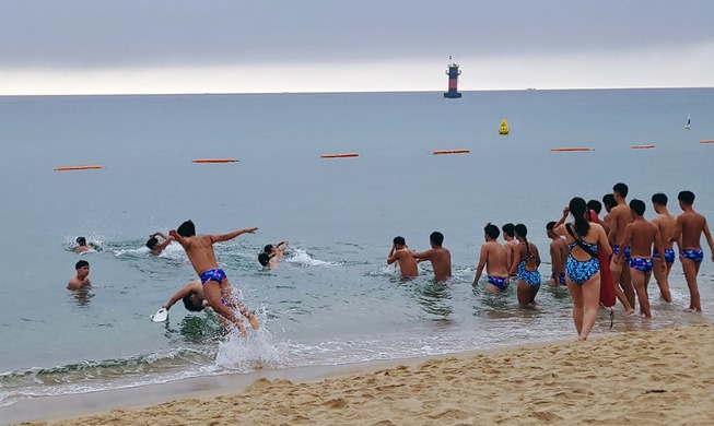 [Korea in Fotos] Rettungsschwimmer an Südkoreas Ostküste