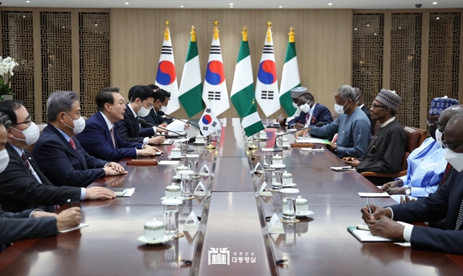 Präsident Yoon trifft sich mit Nigerias Präsident