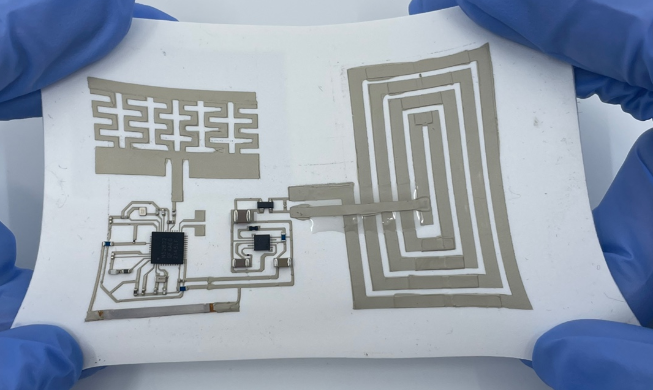 Koreanische Forscher entwickelten die erste elastische Platine der Welt