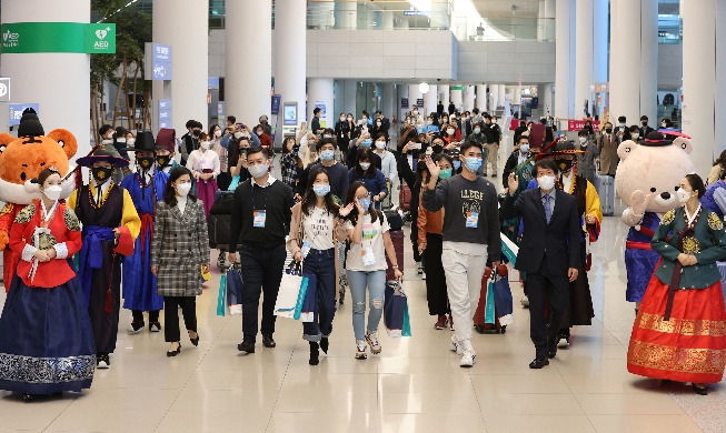 [Korea in Fotos] Südkorea begrüßt vollständig Geimpfte aus Singapur ohne Quarantäne