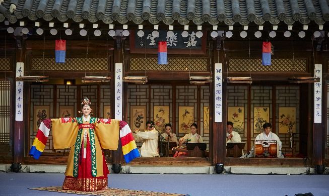 Traditionelle Herbstaufführungen im Korea House