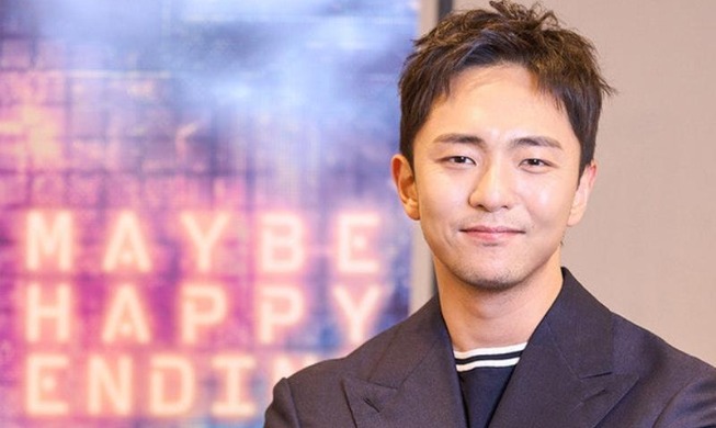 Person des Jahres auf Korea.net - Hue Park, koreanischer Schriftsteller von Maybe Happy Ending