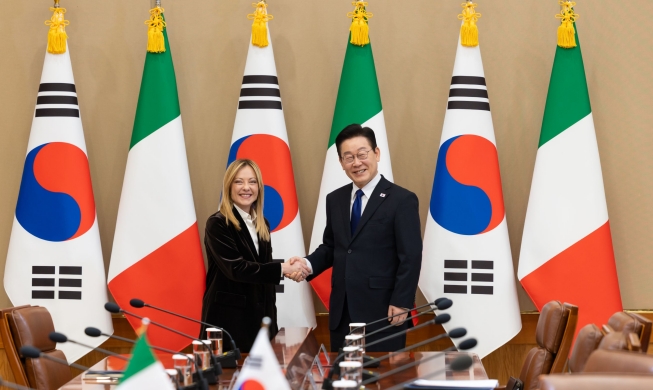 Korea und Italien stärken Kooperation im Bereich Halbleiter und Verteidigung