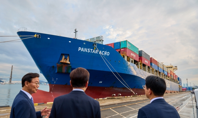 Containerschiff „PanStar Acro“ kehrt nach Testfahrt auf der Arktisroute nach Busan zurück