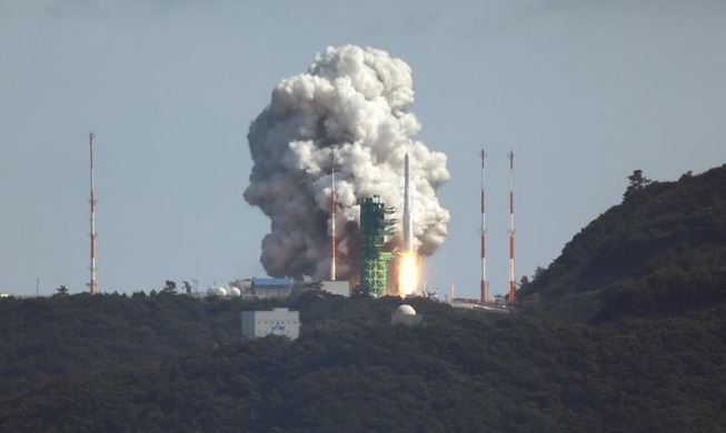 Südkoreas erste eigene Weltraumrakete wie geplant abgehoben