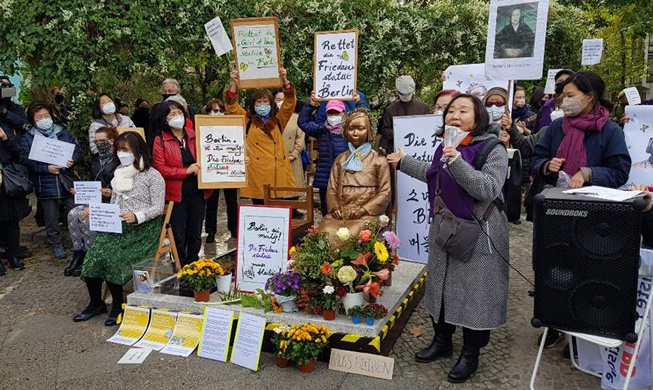 Koreanische Friedensstatue in Berlin darf vorerst bleiben