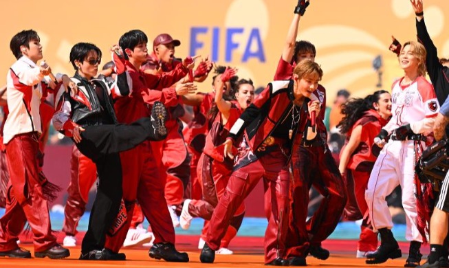 BTS bei der Halbzeitshow des WM-Finales