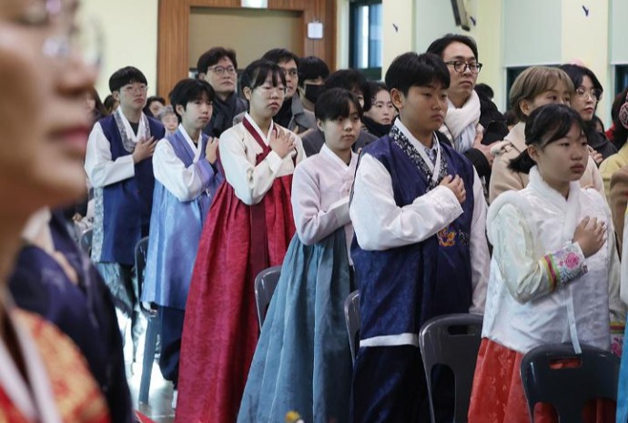 Abschlussfeier im Hanbok