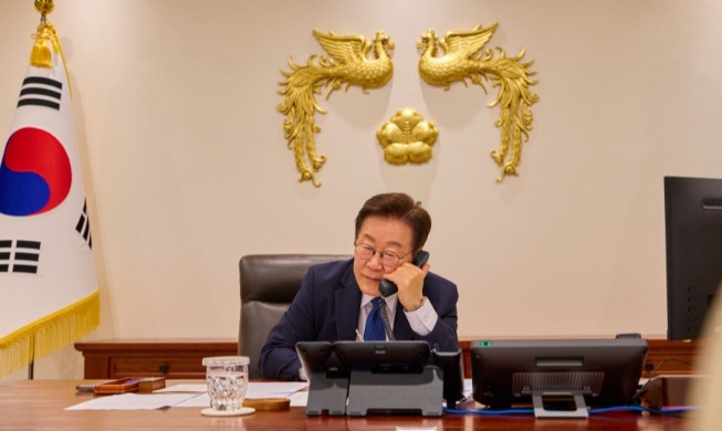 Erstes Telefongespräch zwischen Korea und der Mongolei