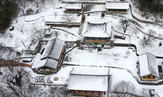 Schneebedeckter Tempel im Landkreis Hampyeong-gun