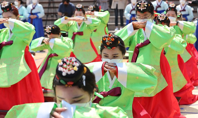 Tag der Mündigkeitserklärung 2022 in Südkorea