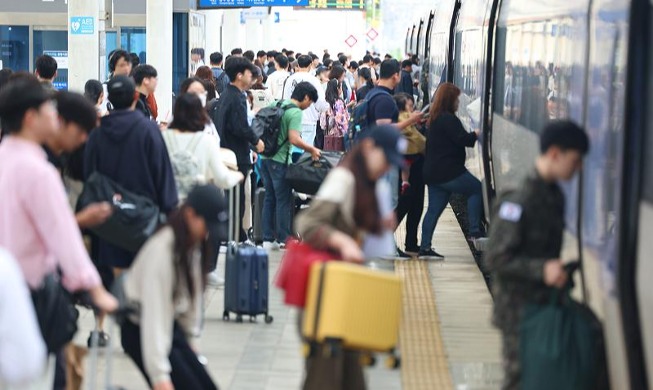 Heimat besuchen während der Chuseok-Feiertage