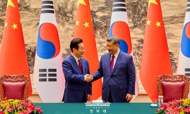 China verlegt einen Teil der Stahlkonstruktion im Westmeer