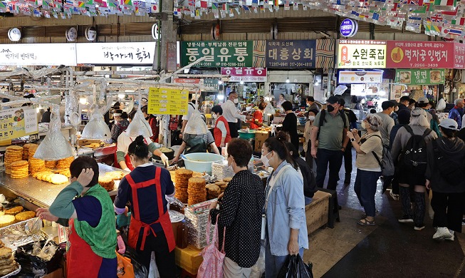 Gwangjang-Markt ist voller Besucher