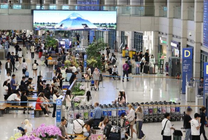 Belebter Flughafen Incheon