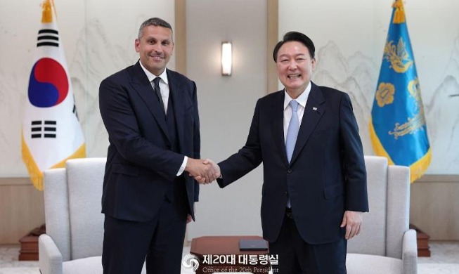 Präsident Yoon und VAE-Sondergesandter besprechen Weiterentwicklung ihrer Beziehungen