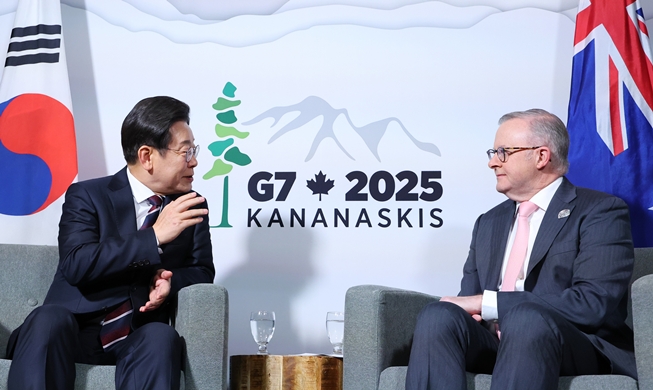 Präsident Lee begann seine diplomatischen Aktivitäten beim G7-Gipfel