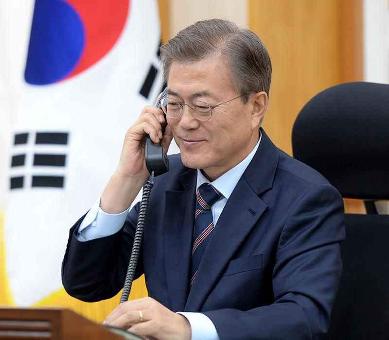 Moon Jae-in telephone_01