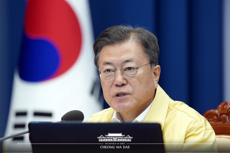 Südkoreanischer Staatschef Moon Jae-in leitet am 29. November eine COVID-19-Sondersitzung zur Quarantäneinspektion im Cheong Wa Dae. ⓒ Facebook-Seite des Blauen Hauses