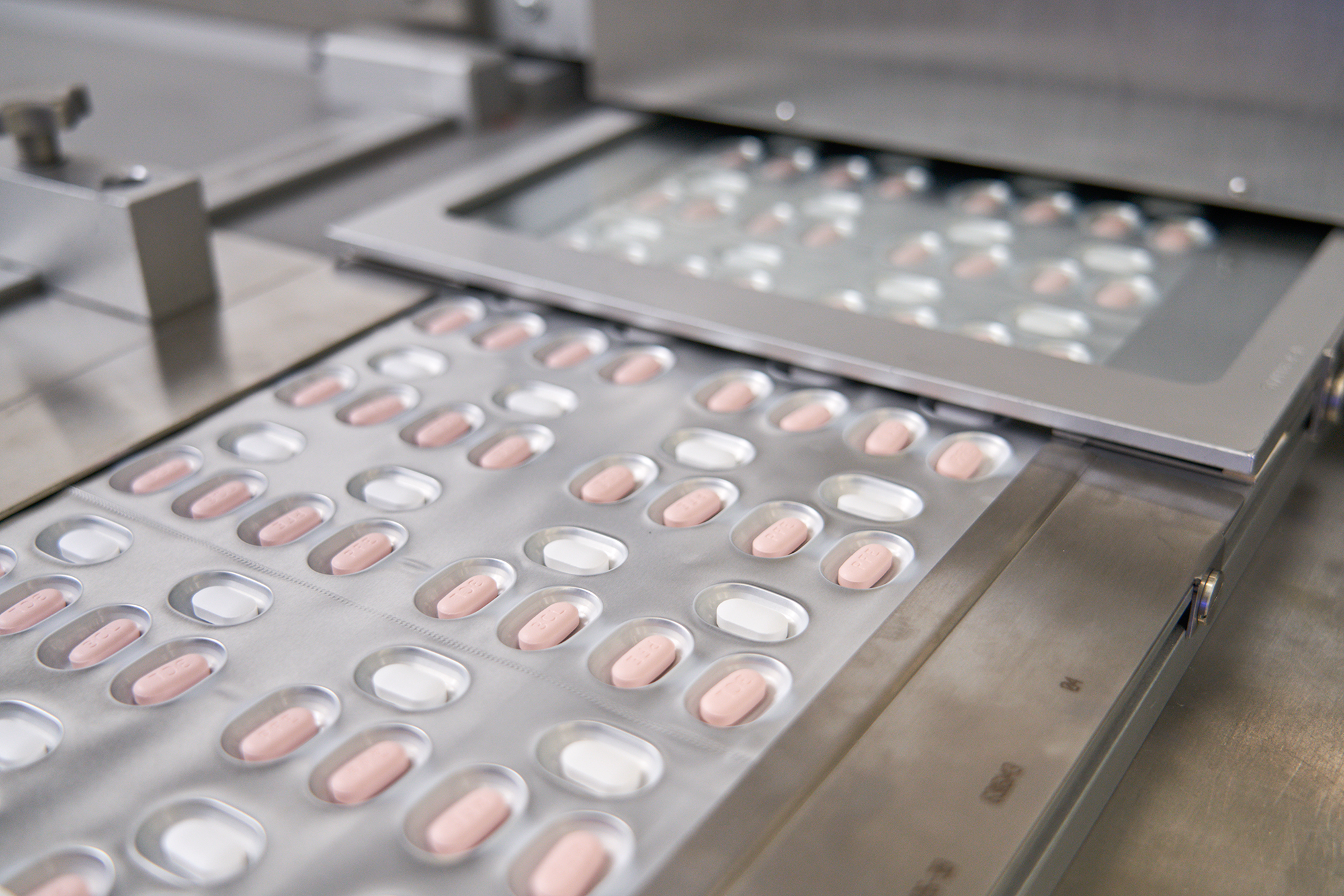 Die südkoreanische Regierung hat eine zusätzliche Bestellung für 400.000 Personen von Pfizer-Medikament angekündigt. Abgebildet ist das Pfizer-Medikament Paxlovid, das in Ascoli in Italien hergestellt wird. ⓒ Pfizer 
