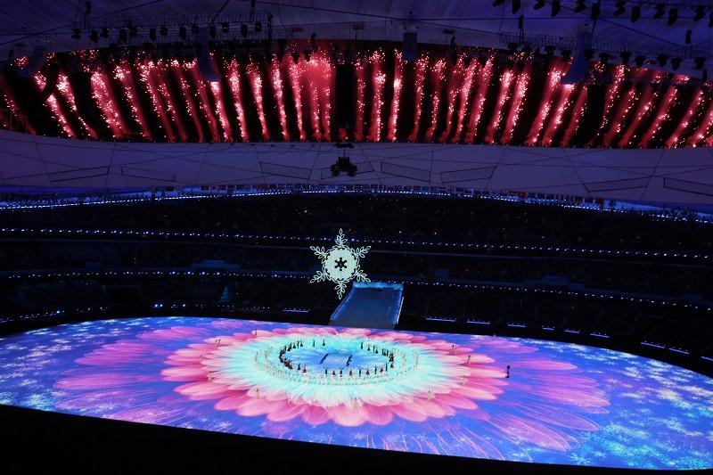 Am 4. März fand die Eröffnungsfeier der Paralympischen Spiele im Pekinger Nationalstadion (auch bekannt als Vogelnest) statt. IPC-Präsident Parsons rief den Slogan „Together for a shared future“. 