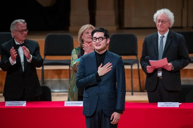 Der diesjährige Titelmeister Bariton Kim Tae-han im Queen-Elisabeth-Wettbewerb 2023 ⓒ Offizieller Twitter-Account vom belgischen Königshaus