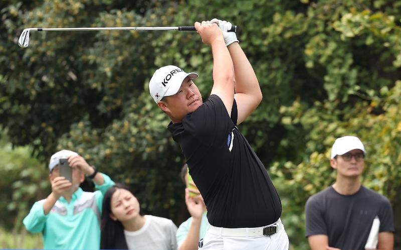 Der südkoreanische Golfer Im Sung-jae machte am 1. Oktober im 4. Runde in der West Lake International Golf Course bei den 19. Asienspielen in Hangzhou den Abschlag. Die südkoreanische Golf-Mannschaft von Jang Yu-bin, Cho Woo-young, Im und Kim Si-woo gewann bis zur 4. Runde mit 76 unter Par, gefolgt von Thailand mit 25 unter Par. Damit besiegte die südkoreanische Männermannschaft für Golf das Turnier seit 13 Jahren nach den Asienspielen in Guangzhou 2010.