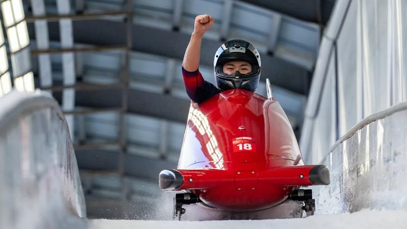 Beim Herren-Monobob bei den Olympischen Jugend-Winterspiele (Gangwon 2024) im Alpensia Olympic Sliding Center erreichte So Jaehwan, der koreanische Bobfahrer, am 23. Januar als Erster das Ziel.