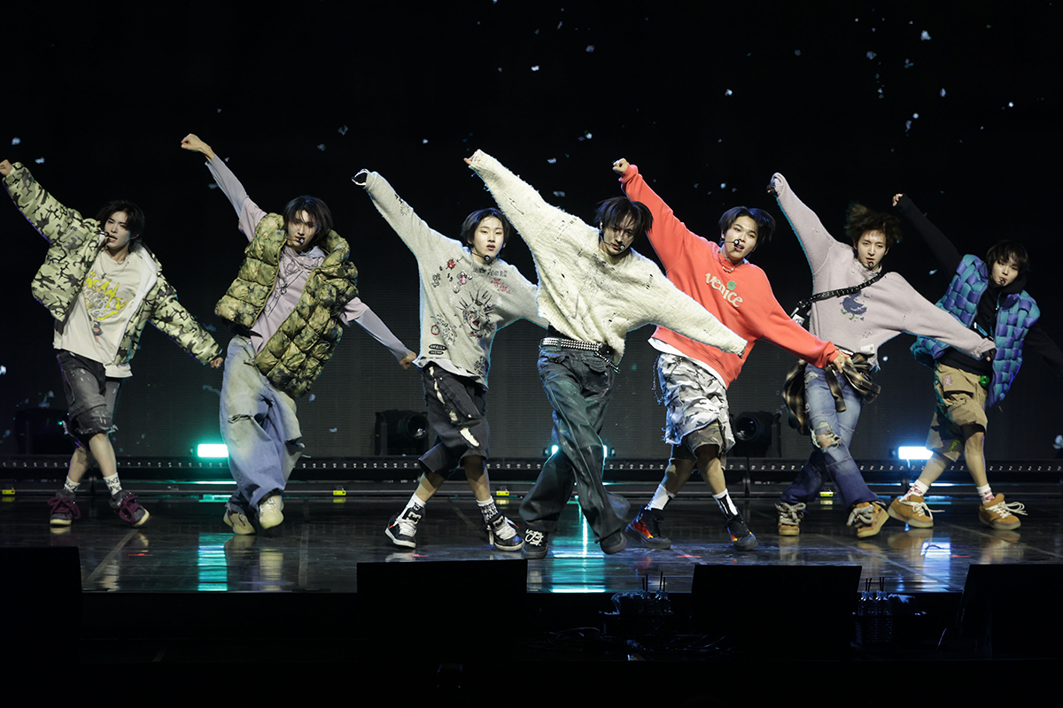 Am 20. Januar führt KickFlip, die neue K-Pop-Boygruppe von JYP Entertainment, in der yes24 LIVE HALL in Gwangjin-gu in Seoul ihr Debüt-Showcase auf.