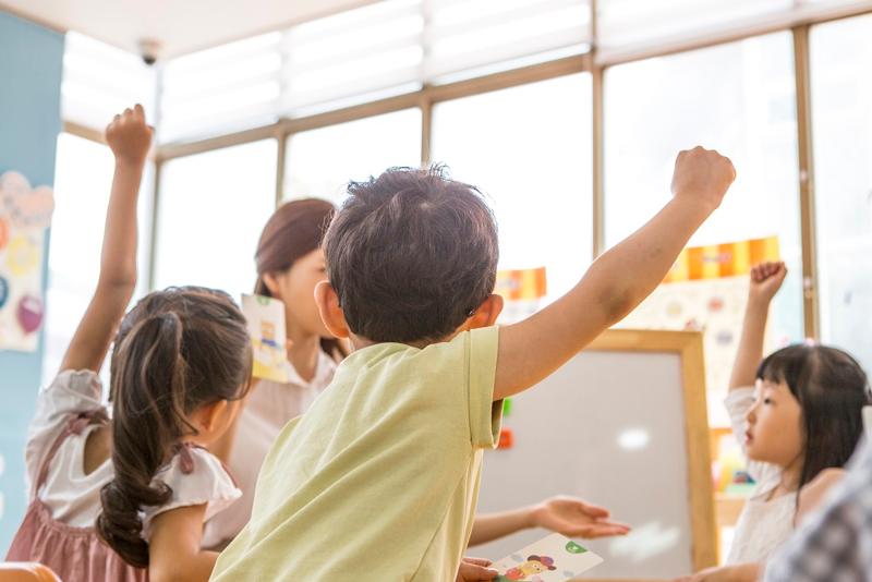 Eltern der ausländischen Kinder unter fünf Jahren, die den Kindergarten in Seoul besuchen, bekommen nun 50 % von Kinderbetreuungsgeld ⓒ iclickart/Die unbefugte Verwendung dieses Fotos ist nach dem Urheberrechtsgesetz strengstens untersagt 