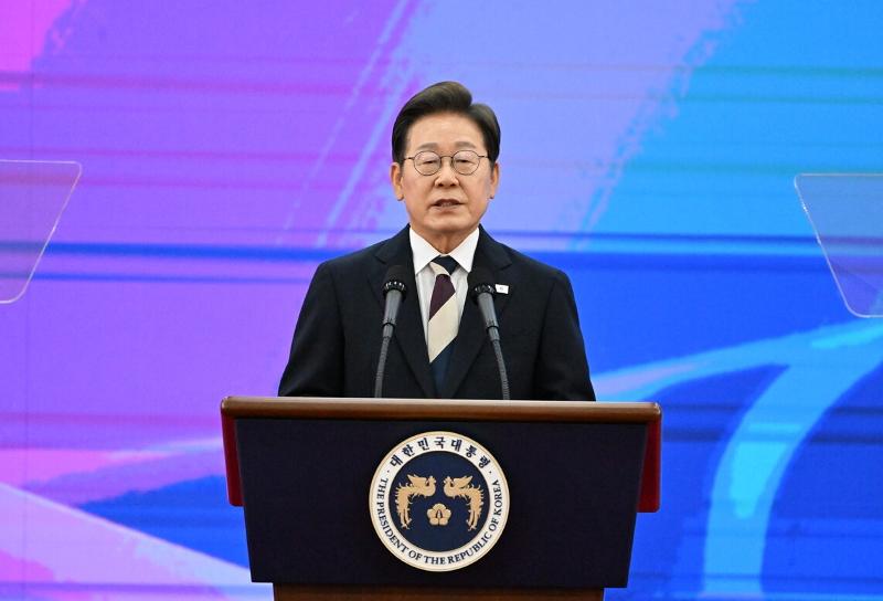 Der neue Präsident der Republik Korea Lee Jaemyung äußert sich am 4. Juni im koreanischen Parlamentsgebäude in Yeouido in Seoul bei der Zeremonie zum Amtseid als der 21. Präsident © Gruppe von Fotografen der Nationalversammlung