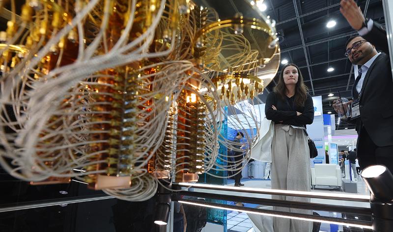 Am 24. Juni wird ein Modell eines Quantencomputers in Form eines Kronleuchters bei Quantum Korea 2025, einer repr&auml;sentativen Veranstaltung f&uuml;r die  Quantentechnologien im aT Center in Seocho-gu, Seoul, pr&auml;sentiert. Sie l&auml;uft bis zum 26. Juni.