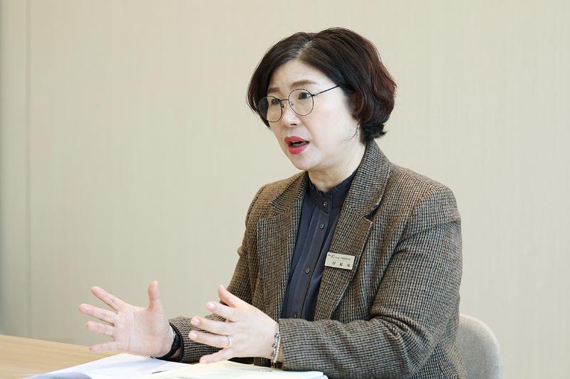 Am 4. März macht Lee Hoe sook, Abteilungsleiterin für Familie und Kultur der Stadtregierung von Gimpo, im Rathaus der Stadt Gimpo ein Interview mit Korea.net ⓒ Park Daejin/korea.net