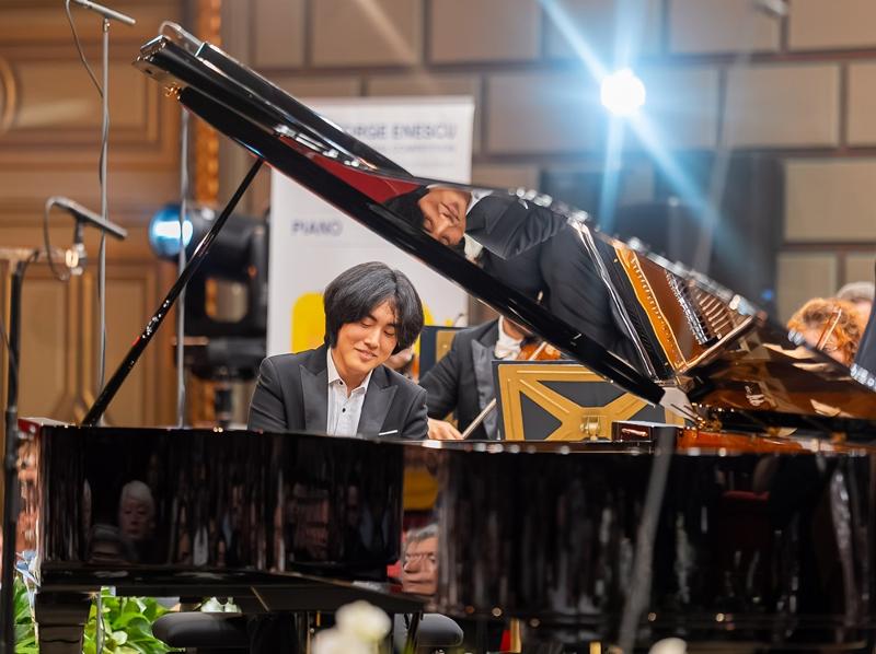 Am 19. September belegt der ﻿koreanische Pianist Lee Jeongwoo beim Internationalen George-Enescu-Wettbewerb 2026 in Bukarest, Rum&auml;nien, den ersten Platz in der Kategorie Klavier ⓒ Offizielle Website vom George Enescu International Competition