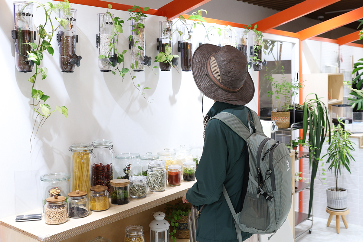 Am 7. Oktober findet im Seoul Botanic Park in Gangseo-gu, Seoul, die Ausstellung &bdquo;Greening Days: Plants Become Our Daily Life&ldquo; statt. Die Ausstellung zeigt, wie Pflanzen in den Alltag integriert werden k&ouml;nnen.
