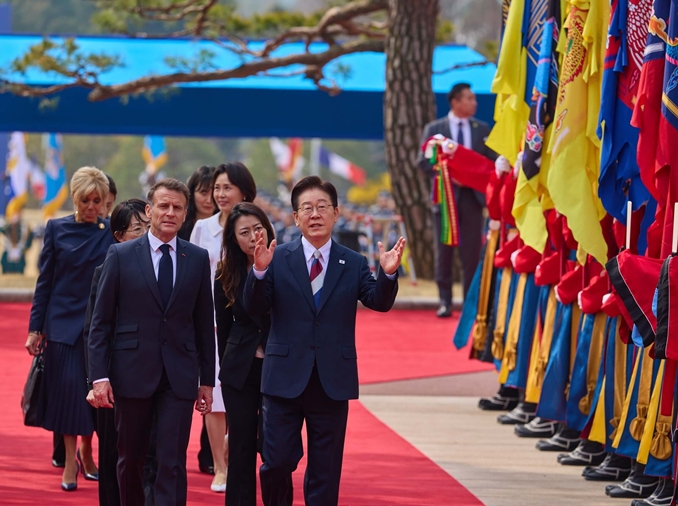 Präsident Lee zu Staatsbesuch in Frankreich