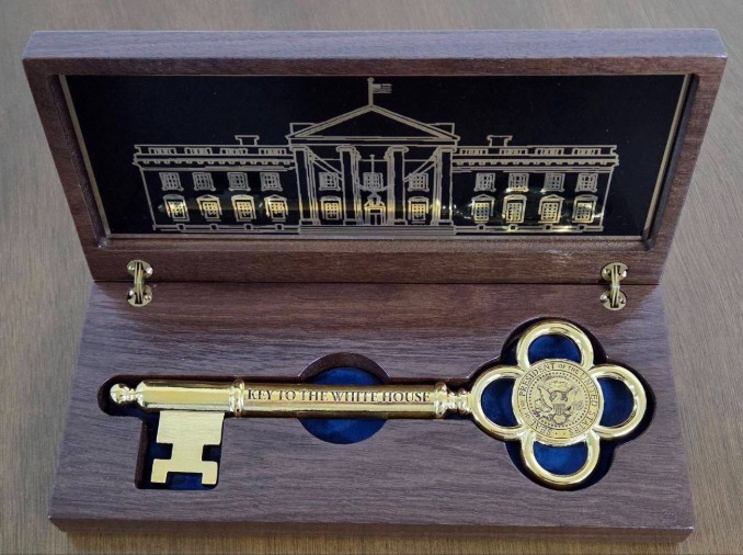 Trump schenkt Lee den 