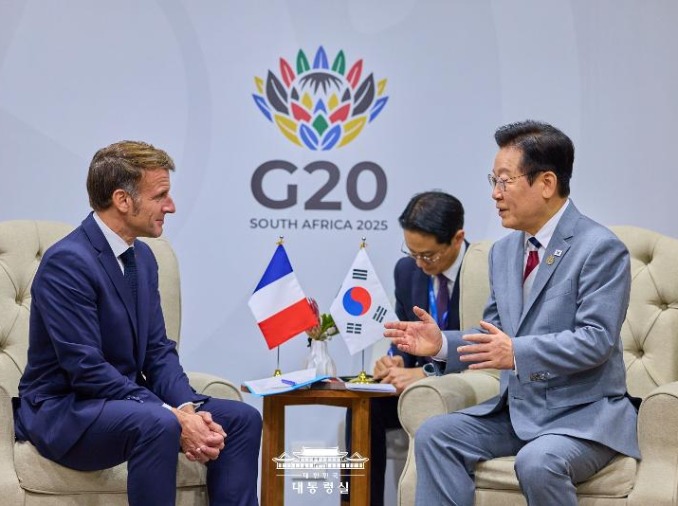 Indonesischer und französischer Präsident reisen zu einem Staatsbesuch nach Korea