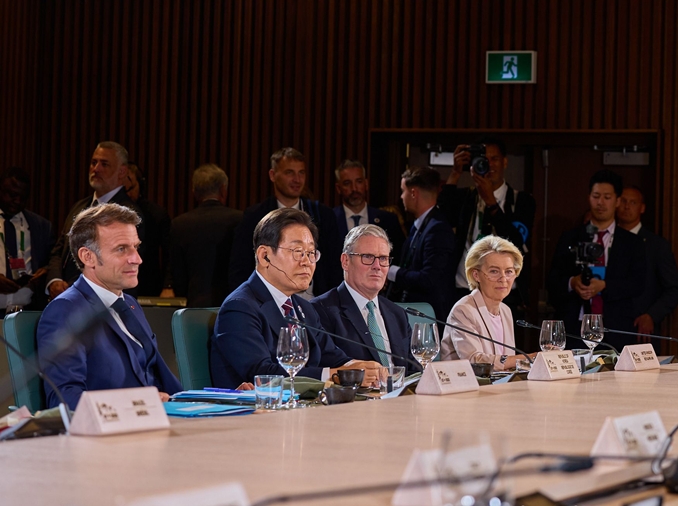 Präsident Lee auf Europareise zur Teilnahme am G7-Gipfel